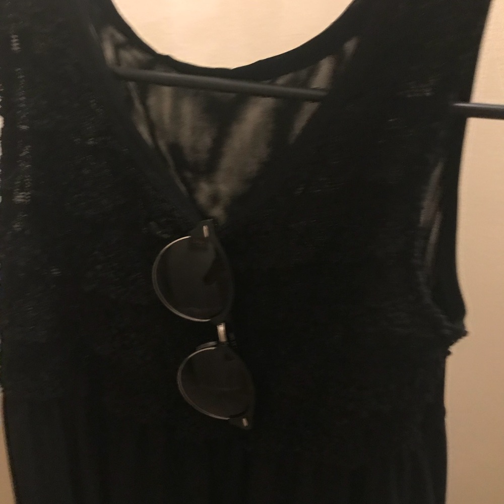Top - Picture 4 of 6